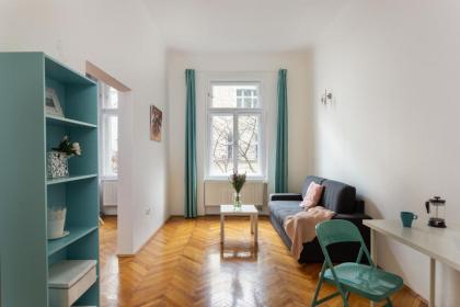 Welcoming Flat in Vinohrady by Prague Days - image 1