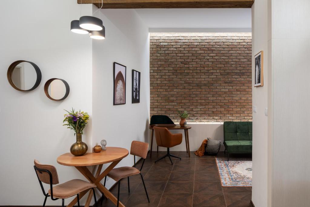 Open-plan Apartment in Old Town by Prague Days - image 6