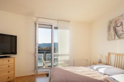 Sunny Apartment in Modřany by Prague Days - image 7